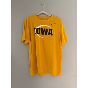 Men’s Nike, Iowa Hawkeyes T-shirt, size XL